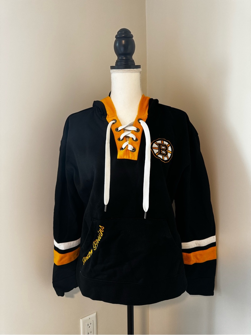 Fanatics Boston Bruins Women’s Lace-Up Hoodie Sweater - Size L